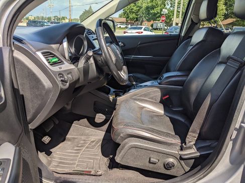 Used 2018 Dodge Journey GT w/ Nav & Sun Group FWD image 10