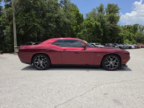 Certified 2019 Dodge Challenger R/T RWD image 3