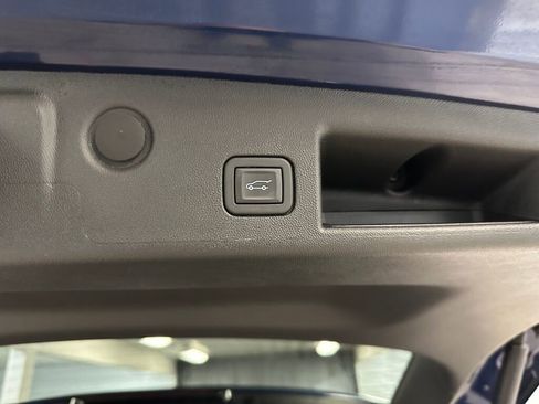 Certified 2023 Chevrolet Equinox RS w/ LPO, Floor Liner Package image 24