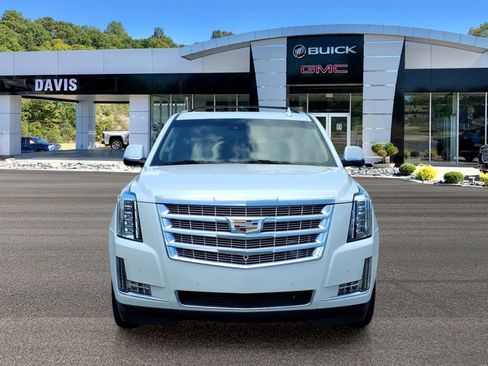 Used 2018 Cadillac Escalade ESV Premium Luxury w/ LPO, Radiant Package AWD/4WD image 2
