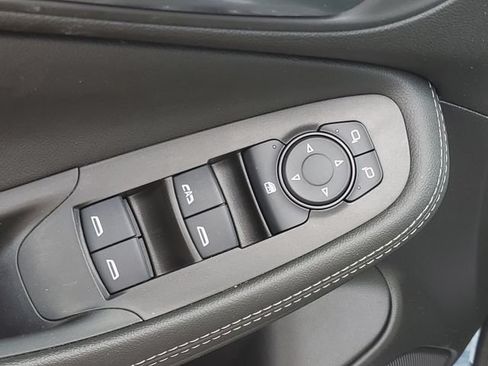 Certified 2024 Buick Encore GX Preferred w/ Comfort Package FWD image 15