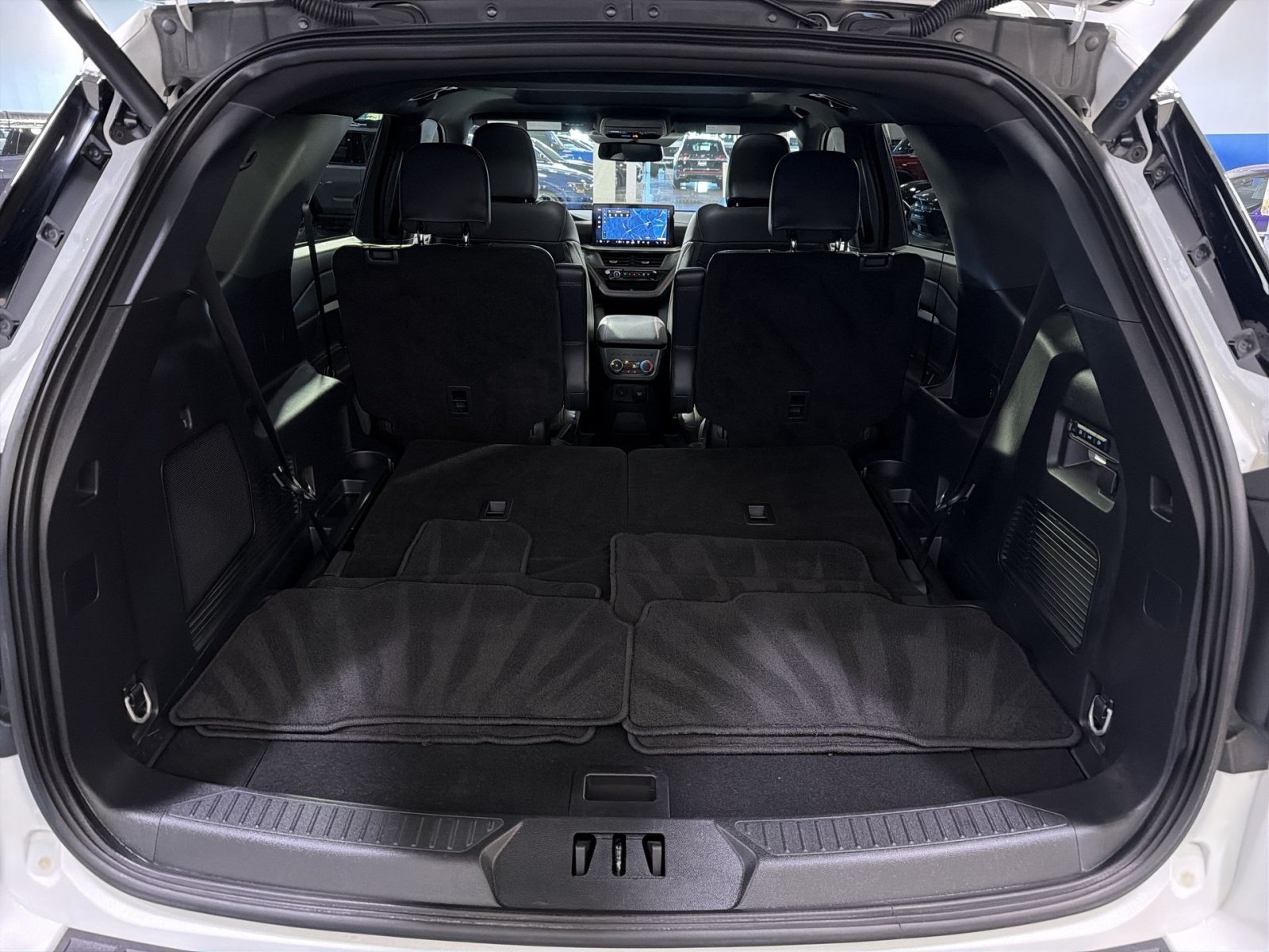 Used 2025 Ford Explorer ST w/ Sun And Sound Package AWD/4WD image 30