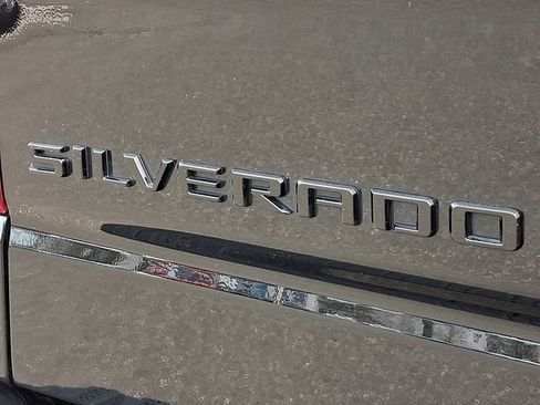 Used 2024 Chevrolet Silverado 1500 Custom Trail Boss w/ LPO, Dark Essentials Package image 34