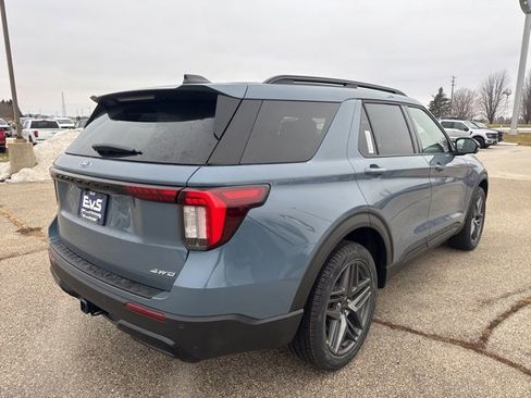New 2026 Ford Explorer ST-Line w/ ST-Line Street Pack image 5