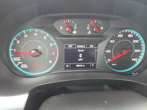Used 2022 Chevrolet Traverse LS AWD/4WD image 35