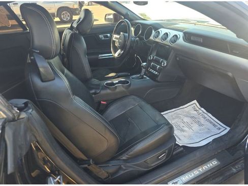 Used 2018 Ford Mustang Premium image 25