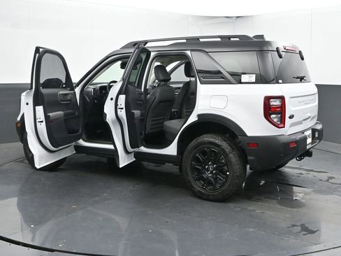 New 2025 Ford Bronco Sport Badlands image 46