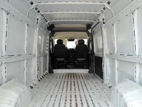 Used 2023 RAM ProMaster 2500 FWD image 9