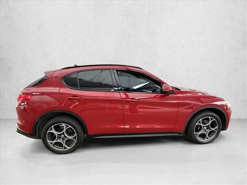 Used 2018 Alfa Romeo Stelvio Ti Sport AWD/4WD image 4