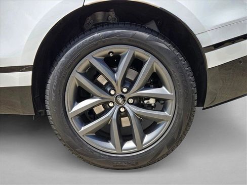 Used 2026 Land Rover Range Rover Velar Dynamic SE AWD/4WD image 25