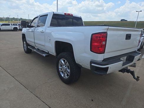 Used 2018 Chevrolet Silverado 2500 High Country image 14