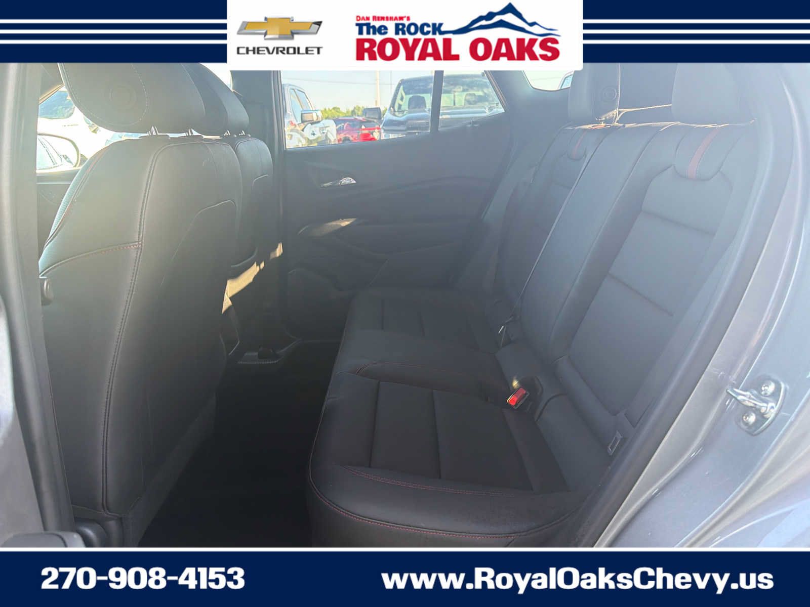 Used 2025 Chevrolet Trax RS w/ Sunroof Package FWD image 23
