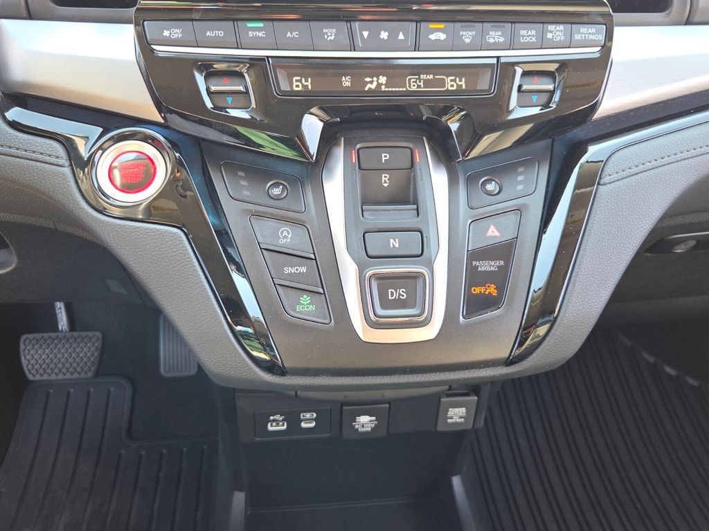 Used 2025 Honda Odyssey Touring image 20