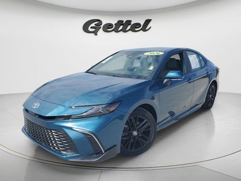 Used 2026 Toyota Camry SE w/ Convenience Package FWD image 1