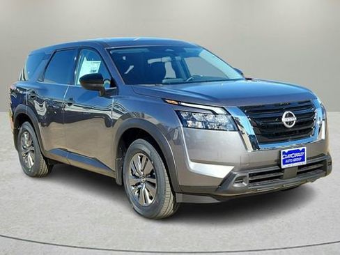 Certified 2025 Nissan Pathfinder S FWD image 1