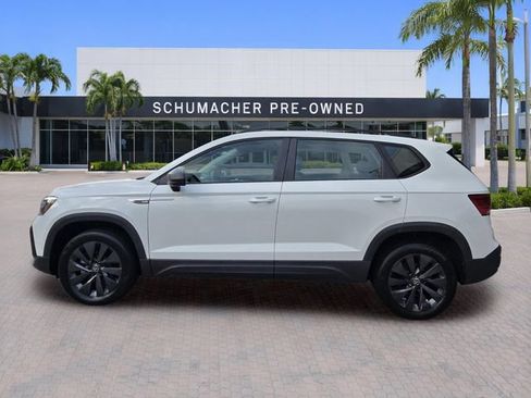 Used 2023 Volkswagen Taos S FWD image 4