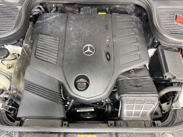 Used 2023 Mercedes-Benz GLS 450 4MATIC image 38