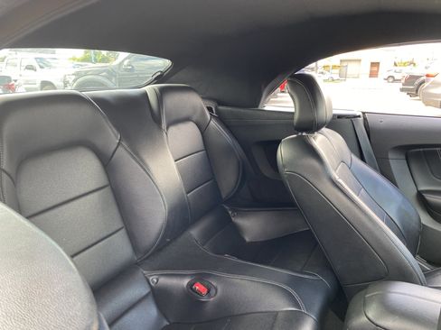 Used 2017 Ford Mustang Premium image 19