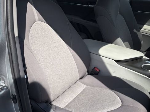 Used 2021 Toyota Camry LE FWD image 21