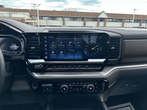 Used 2025 Chevrolet Silverado 1500 High Country w/ High Country Premium Package AWD/4WD image 42