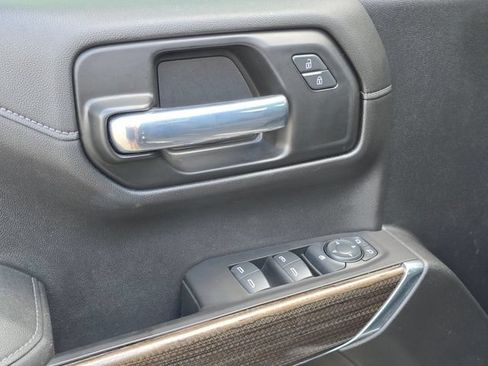 Used 2021 Chevrolet Silverado 1500 LT AWD/4WD image 33