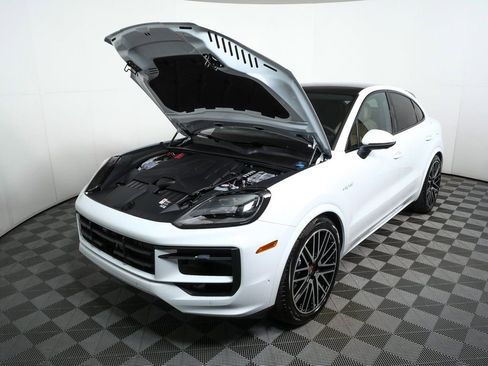 New 2026 Porsche Cayenne S image 35