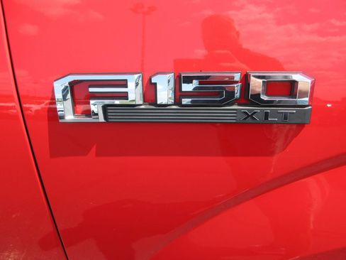 Used 2020 Ford F150 XLT w/ Equipment Group 302A Luxury AWD/4WD image 9