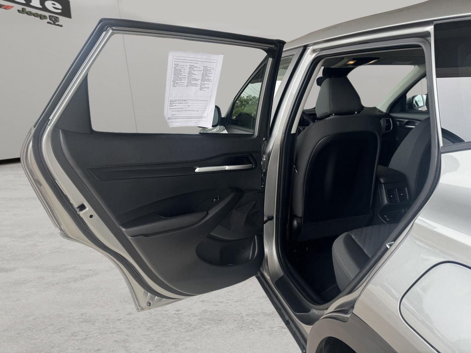 Used 2026 Kia Seltos LX AWD/4WD image 8