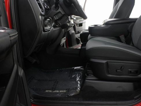 Used 2024 RAM 2500 Big Horn w/ Bed Utility Group image 15