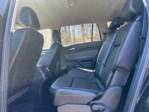Certified 2023 Volkswagen Atlas SE image 12