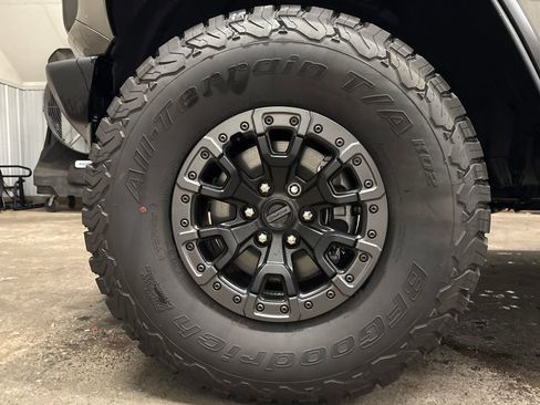 New 2025 Ford Bronco Raptor image 8