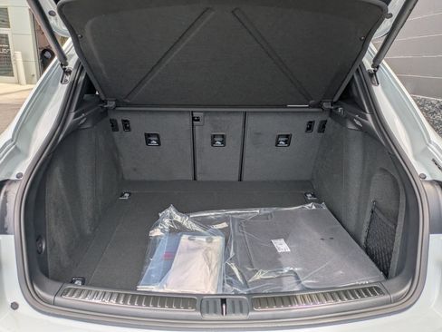 New 2025 Porsche Macan image 23