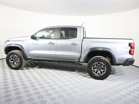 Used 2024 Chevrolet Colorado ZR2 w/ Technology Package image 3
