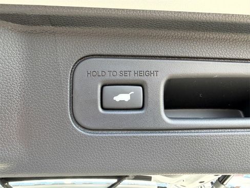 New 2025 Honda Pilot EX-L image 10