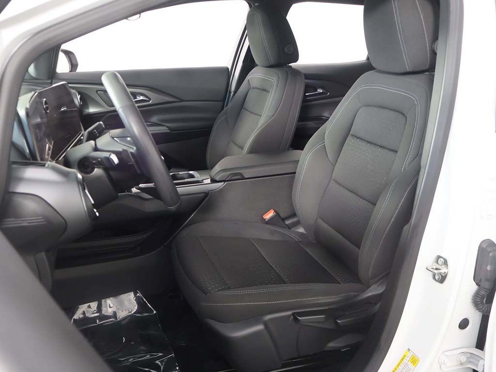 Used 2025 Chevrolet Equinox EV LT FWD image 27