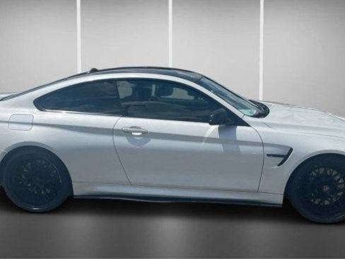 Used 2017 BMW M4 Coupe RWD image 3