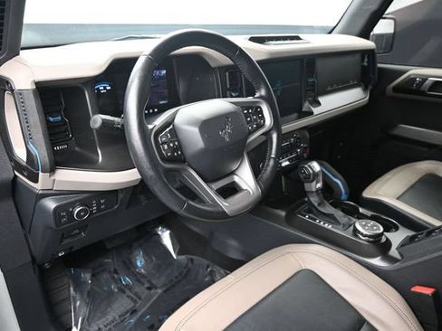 Used 2021 Ford Bronco Wildtrak AWD/4WD image 12