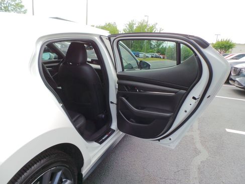 Used 2023 MAZDA MAZDA3 s FWD image 33