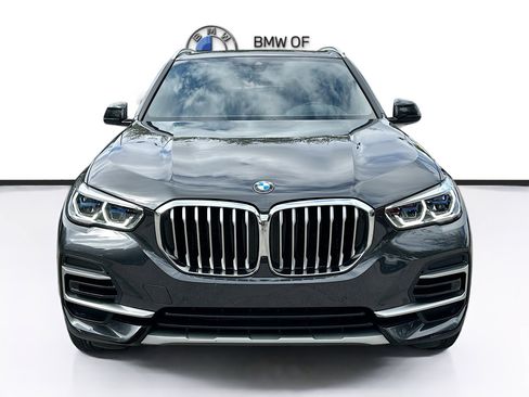 Certified 2023 BMW X5 sDrive40i w/ Executive Package image 2
