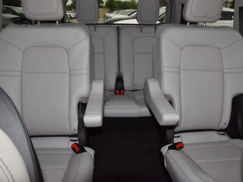 New 2026 Lincoln Aviator AWD image 21