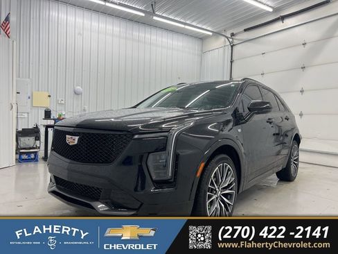 Used 2024 Cadillac XT4 Sport image 6