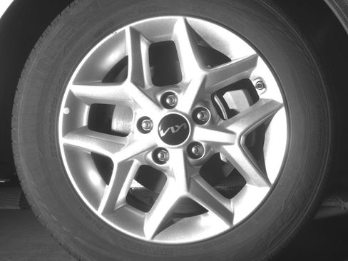 Used 2025 Kia Soul LX w/ LX Technology Package image 13