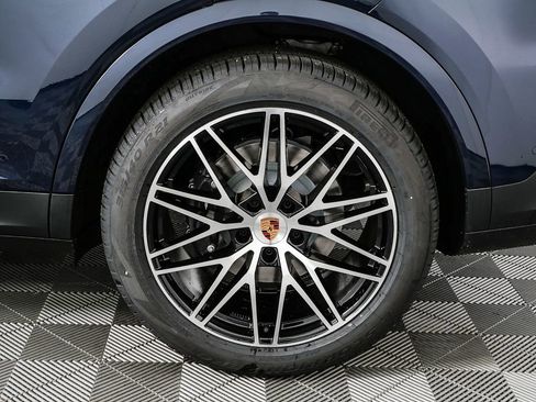 New 2026 Porsche Cayenne image 39