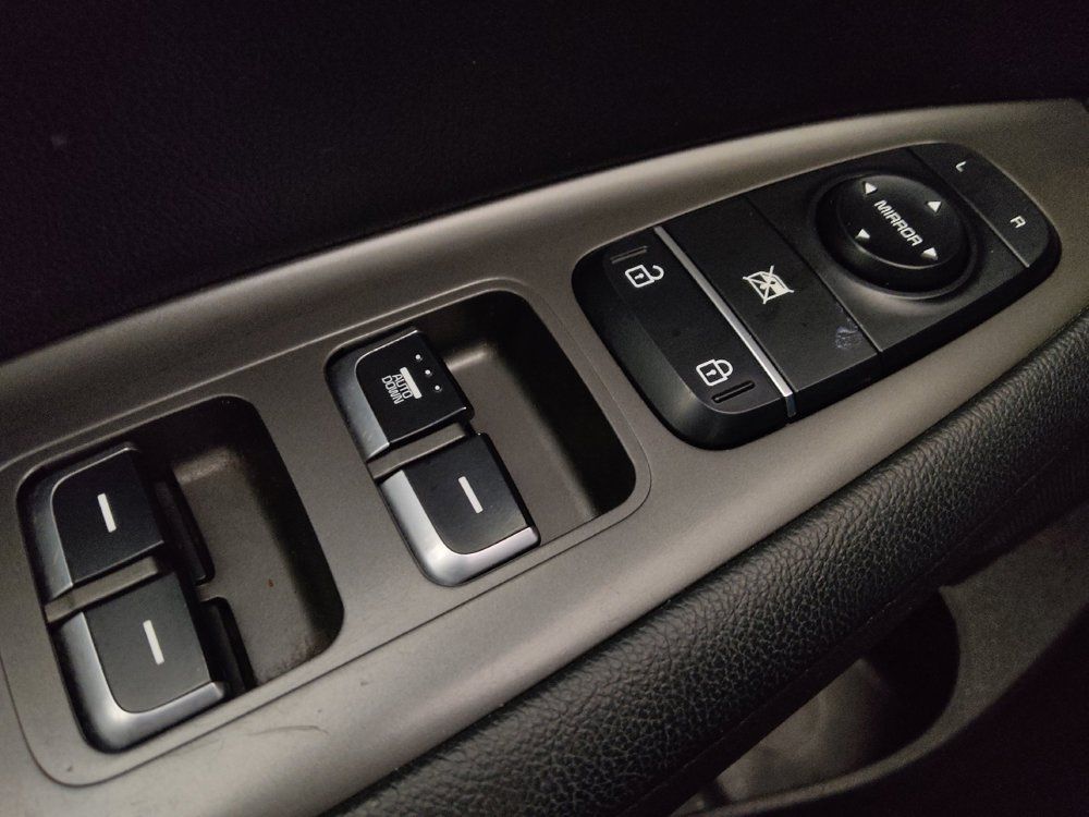 Used 2020 Kia Optima LX FWD image 27