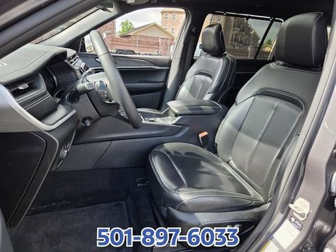 Used 2024 Jeep Grand Cherokee L Limited w/ Luxury Tech Group II AWD/4WD image 9