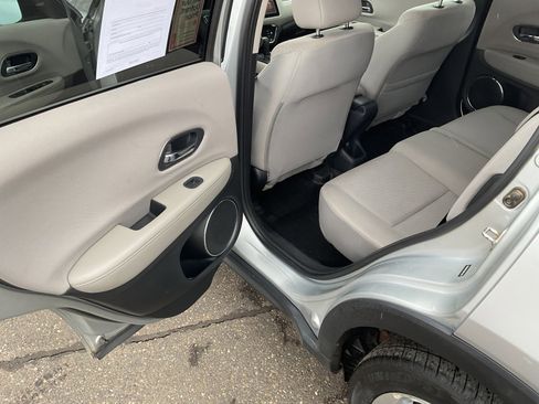 Used 2016 Honda HR-V EX image 12