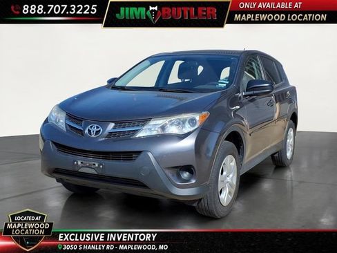Used 2015 Toyota RAV4 LE FWD image 1