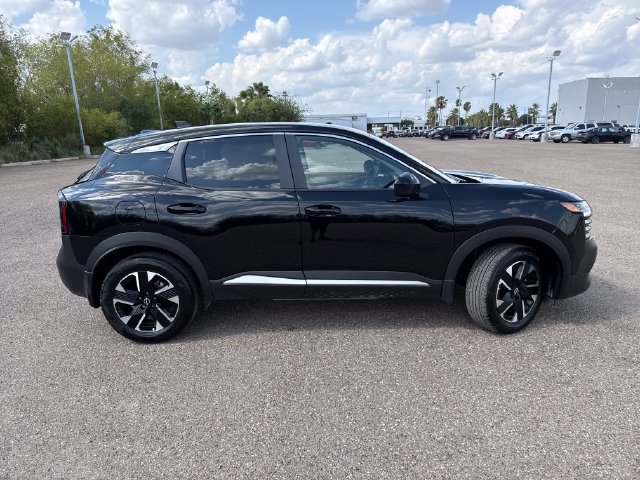 Used 2025 Nissan Kicks SV AWD/4WD image 8