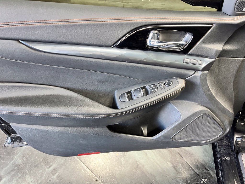 Used 2023 Nissan Maxima SR w/ Sport Mat Group FWD image 24