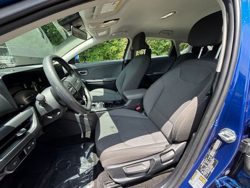 Used 2025 Kia K4 FWD image 36